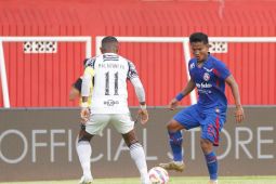 Arema FC kalahkan Bali United dengan skor tipis 1-0