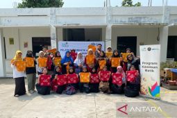 Kreasi anak disabilitas, PLN Banten dukung kemandirian lewat Rinara Batik Cilegon