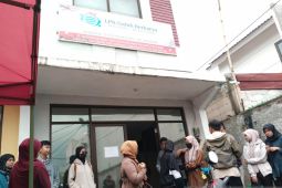 Ratusan warga Karawang ditahan ijazahnya oleh Lembaga Pelatihan Kerja