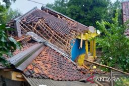 Pemkab Cianjur mendapatkan hasil kajian Badan Geologi untuk 10 kecamatan