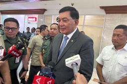Menhan tak  peduli isu politik MBG di Papua sebab tugas kemanusiaan