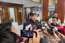 Menpora Dito bantah penghentian sementara pelatnas karena kebijakan efisiensi anggaran