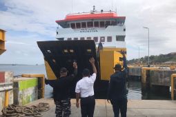 Satuan Pelabuhan Tual tunda pelayaran antarpulau akibat cuaca  ekstrem