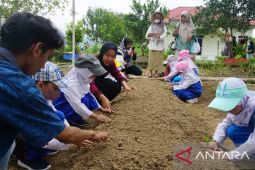 BSIP Gorontalo kenalkan dunia pertanian dan tanaman kepada pelajar