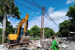 Pemkot Serang bongkar 23 kios di Pasar Taman Sari