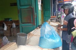 Harga beras medium di pasar tradisional Lebak Banten turun tipis