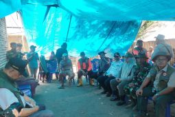 Pj Gubernur NTB kunjungi rumah duka korban terseret arus banjir di Bima