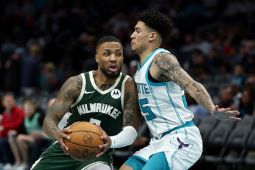 Milwaukee Bucks bekuk Philadelphia, Lillard tampil gemilang
