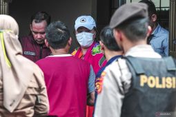 Polisi sita 2,4 kg sabu dan tangkap tiga orang saat gerebek indekos di Jakpus