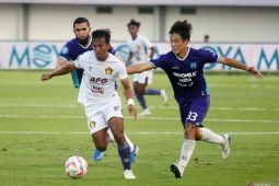 Hokky Caraka mencetak gol salto, Persita tekuk Persik 3-0