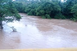 BPBD Lebak minta warga waspadai banjir dan longsor