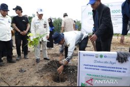 Pj Gubernur Kaltim ajak masyarakat  lakukan program penghijauan