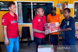 Dinsos dan BPBD Manokwari salurkan bantuan korban puting beliung