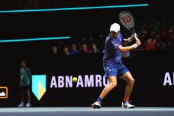 Unggulan ketiga De Minaur kunci tempat di final Rotterdam