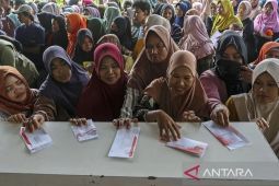 Daftar Bansos yang cair Februari 2025: PKH, PIP, Beras & Sembako