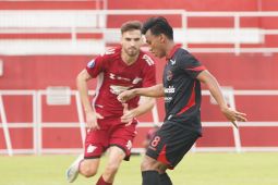 Lawan 10 pemain, Arema FC hanya main imbang 1-1 lawan PSM