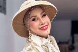 Tak terduga! Elvy Sukaesih masih lincah di panggung di usia 70 tahun, rahasianya bikin kaget