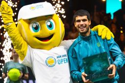 Rotterdam Open: Alcaraz bekuk De Minaur untuk raih gelar pertama 2025