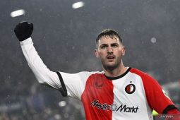 Feyenoord vs AC Milan, Santiago Gimenez mengaku sangat emosional