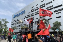 Ratusan sopir truk geruduk tower Pelindo di Jakut sampaikan aspirasi mereka