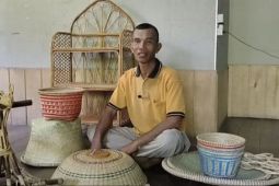 Perajin Rotan Desa Piantus tambah modal manfaatkan pembiayaan Bank Kalbar Syariah
