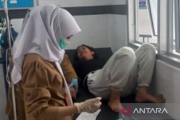 Dinkes Cianjur memastikan korban keracunan dapat pelayanan maksimal