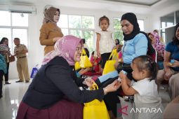 Anggota DPRD Kota Bogor salurkan PMT cegah stunting