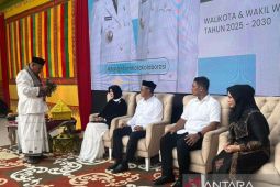 Dipeusijuk, Illiza-Afdhal catat sejarah pemimpin perempuan dan anak muda Banda Aceh