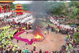 Ritual Bakar Naga tutup perayaan Cap Go Meh 2025 di Singkawang