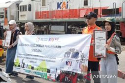 KAI Bandung gencarkan sosialisasi tidak beraktivitas di jalur kereta api