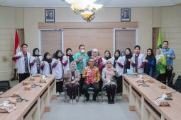 Sekda HSS lepas sembilan dokter intership selesai tugas