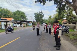 Polres Jembrana cek jalan rusak rawan kecelakaan