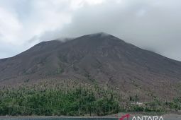 Masyarakat diingatkan tidak  masuki radius bahaya Gunung Ruang