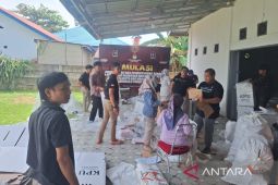 Bawaslu Bengkulu awasi proses pengosongan kotak suara pascapilkada