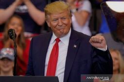 Donald Trump pecat 300 lebih staf Badan Nuklir Nasional AS