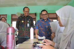 Tinjau MBG Babel, DPR ingatkan makanan harus bergizi dan tepat sasaran