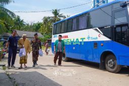 PT Timah - GP Ansor Babel gelar layanan kesehatan dan bagikan sembako gratis