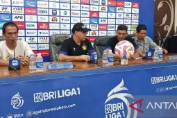 Liga 1: Bermain 10 orang, Persik lawan Persis berakhir 0-0