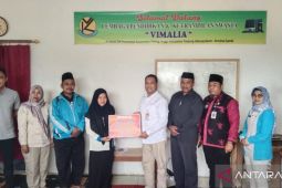 SKK Migas PetroChina serahkan bantuan perlengkapan komputer ke LPK di Purwodadi Tanjab Barat