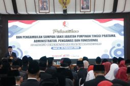 Pj Bupati Bojonegoro minta pejabat baru berinovasi membangun daerah