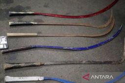 Polres Jakpus tangkap tiga remaja diduga terlibat aksi tawuran di Cikini