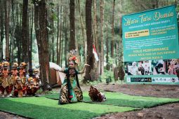 Pemkab Lumajang dukung pelestarian tari untuk pariwisata dan budaya
