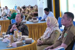 KPPN Tanjung salurkan DBH Rp314,6 miliar kepada tiga kabupaten