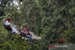 Potensi pariwisata Curug Cipanas Lembang