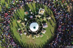 Ruwat desa dengan tumpeng tempe di Sidoarjo
