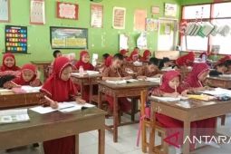 OJK Sulselbar tumbuhkan budaya menabung kepada siswa