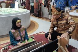 Pemkot Palembang bekali 50 anak putus  sekolah buat songket
