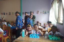 Polri-TNI kawal program makan bergizi gratis di Bengkayang Kalbar