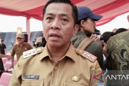 Bupati sampaikan jalan provinsi di Karawang yang rusak segera diperbaiki