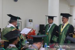 UMMAT NTB memiliki dua guru besar bidang tradisi lisan dan daur hidup